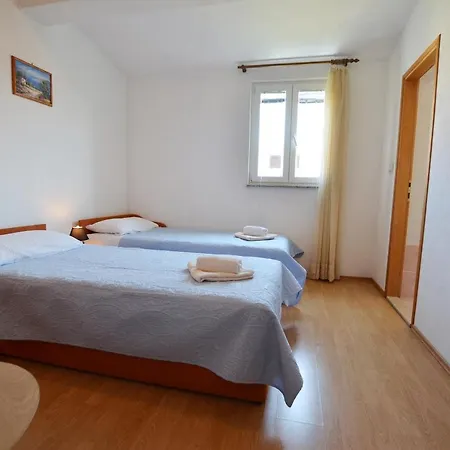 Gostinjska kuća Oleander 3*